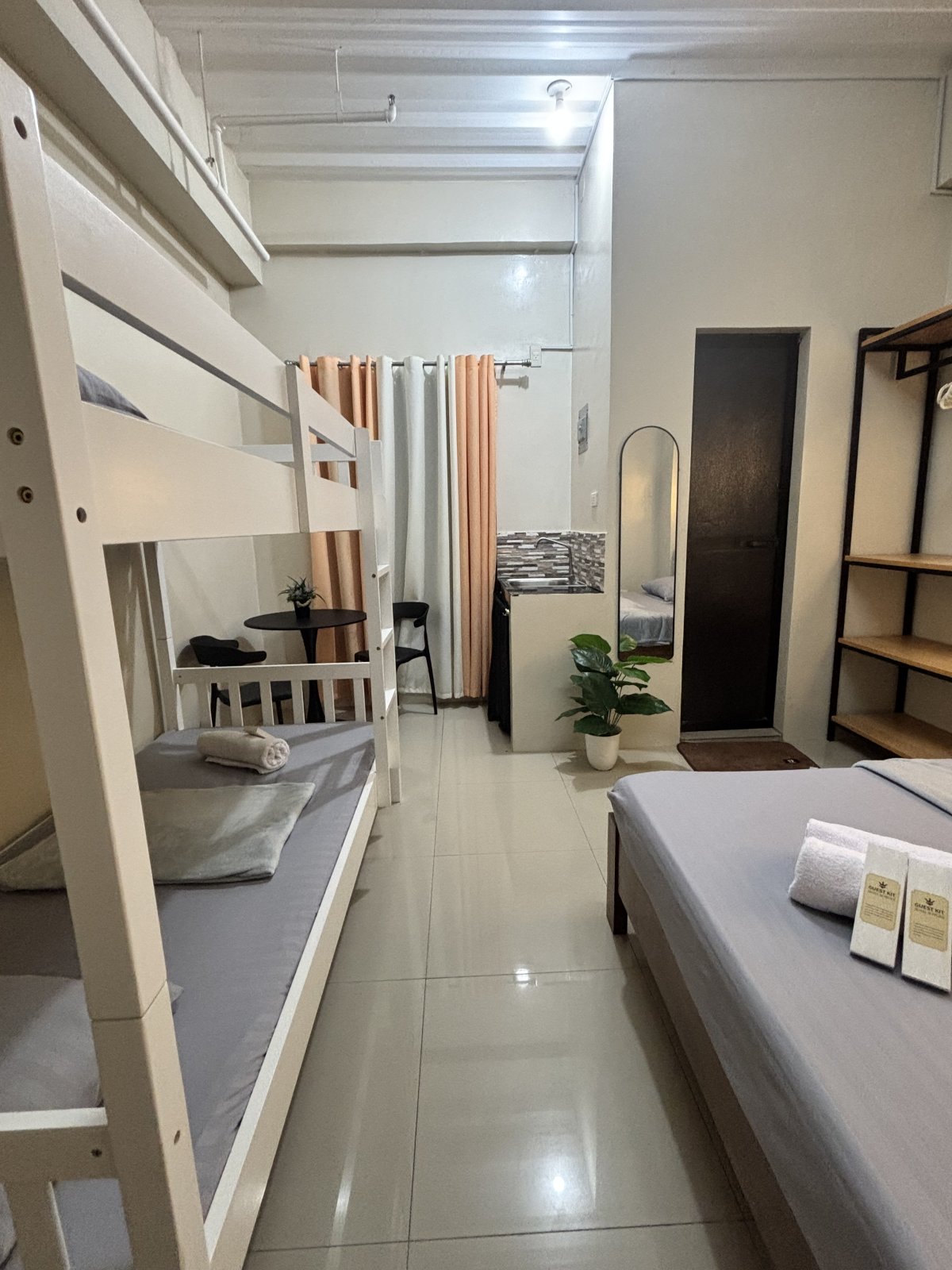 B2 Family Room