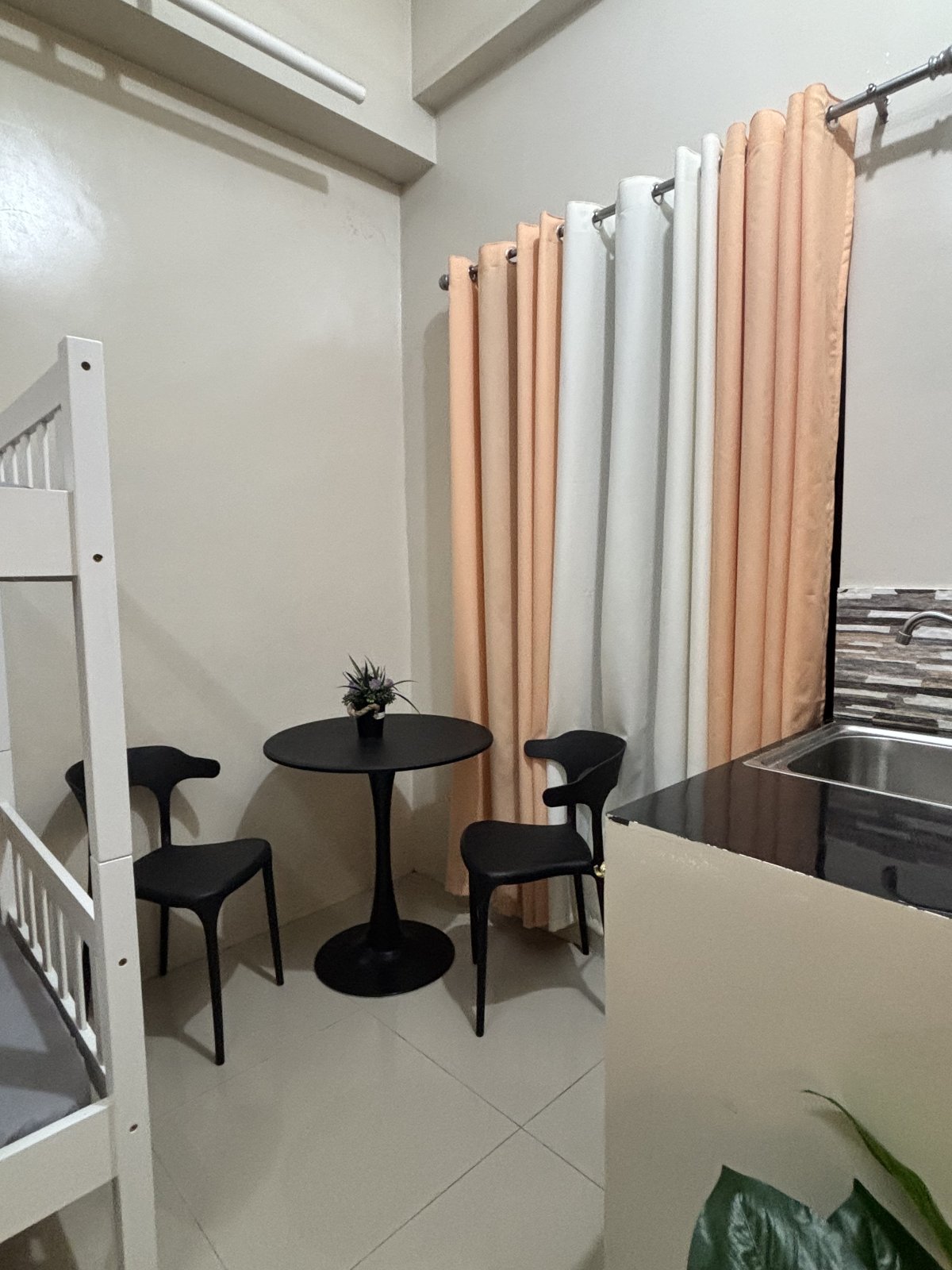 B2 Family Room
